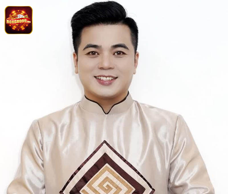 Từ một người chơi, anh đã trở thành CEO của Rongho99